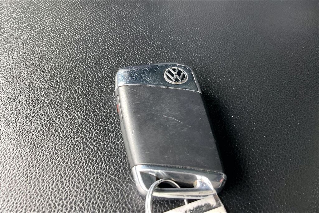 2023 Volkswagen Atlas Cross Sport 2.0T SEL R-Line