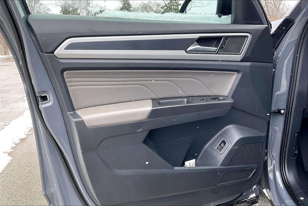 2023 Volkswagen Atlas Cross Sport 2.0T SEL R-Line