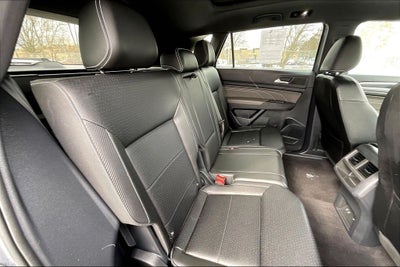 2023 Volkswagen Atlas Cross Sport 2.0T SEL R-Line