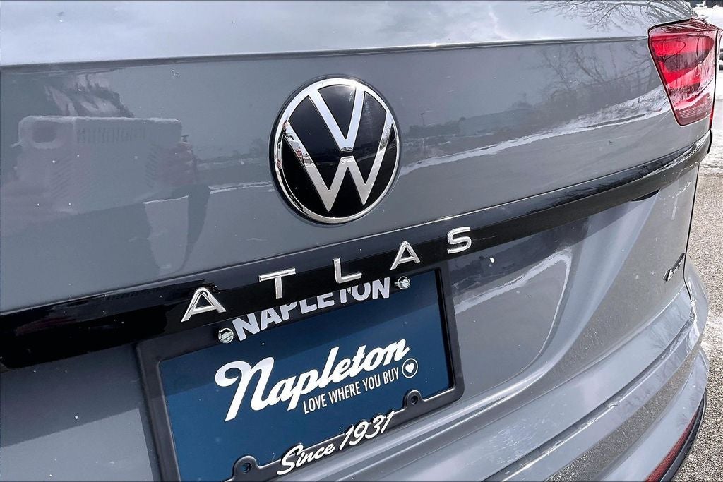 2023 Volkswagen Atlas Cross Sport 2.0T SEL R-Line
