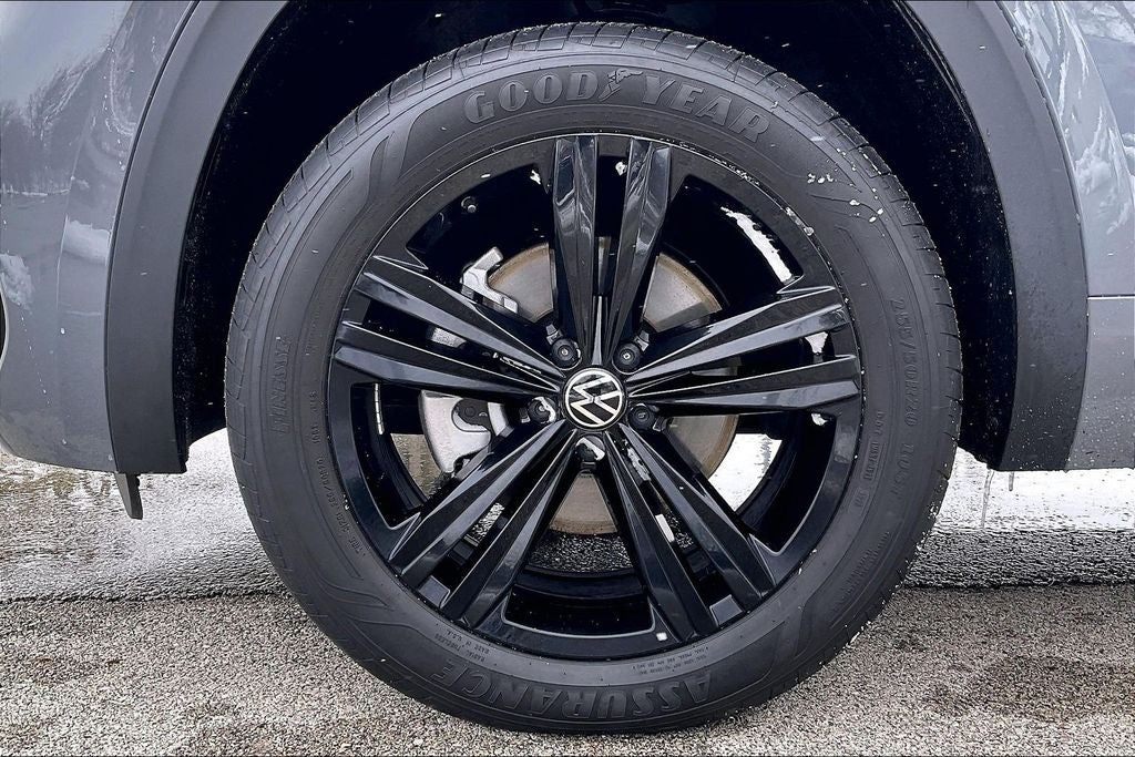 2023 Volkswagen Atlas Cross Sport 2.0T SEL R-Line