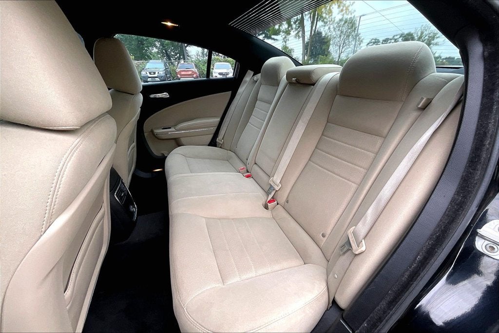 2012 Dodge Charger SE