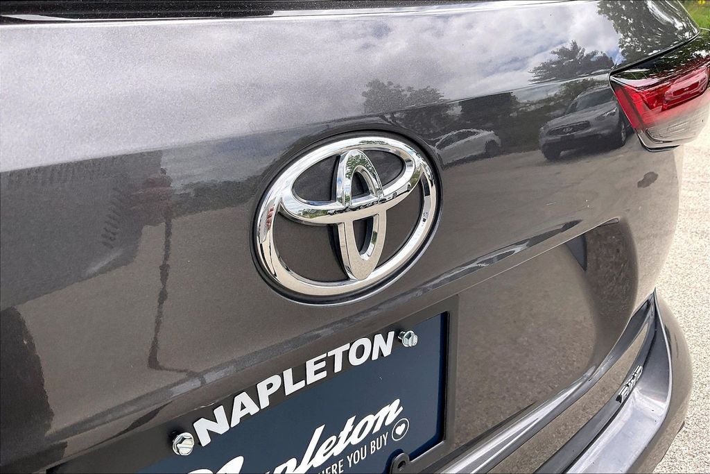 2021 Toyota Highlander L