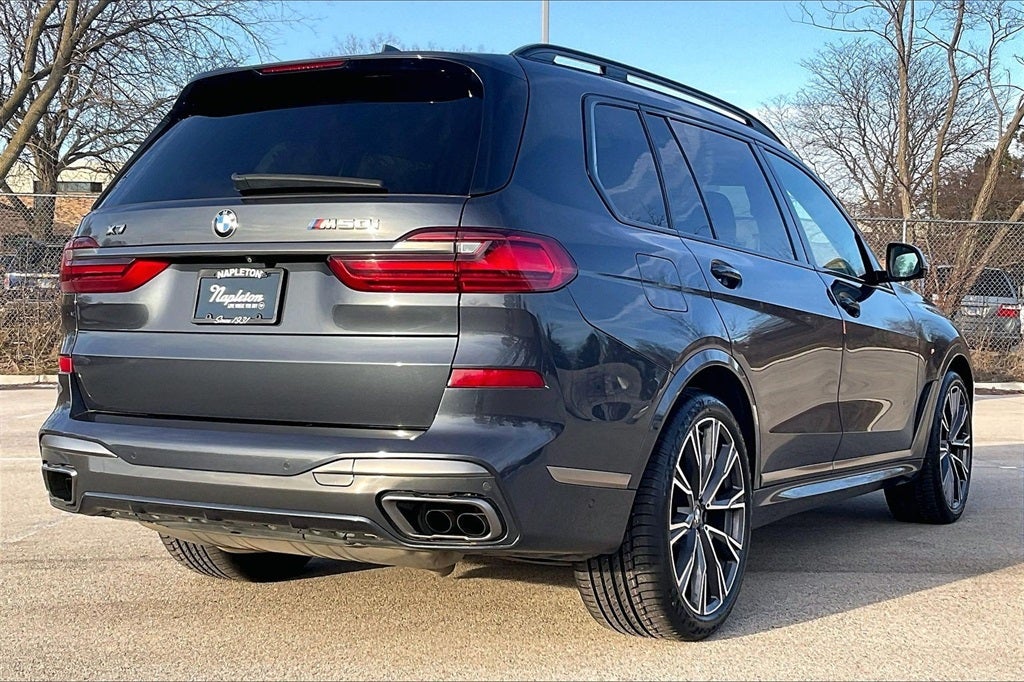 2022 BMW X7 M50i