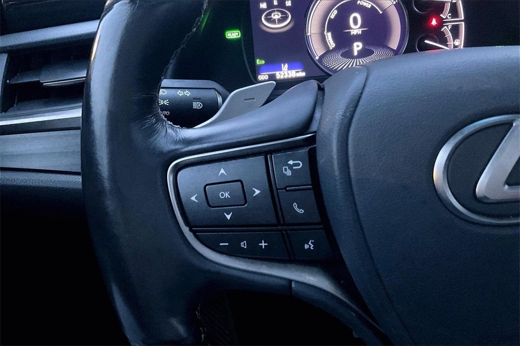 2019 Lexus ES 300h Luxury