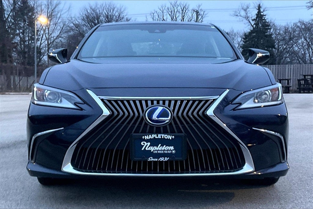 2019 Lexus ES 300h Luxury