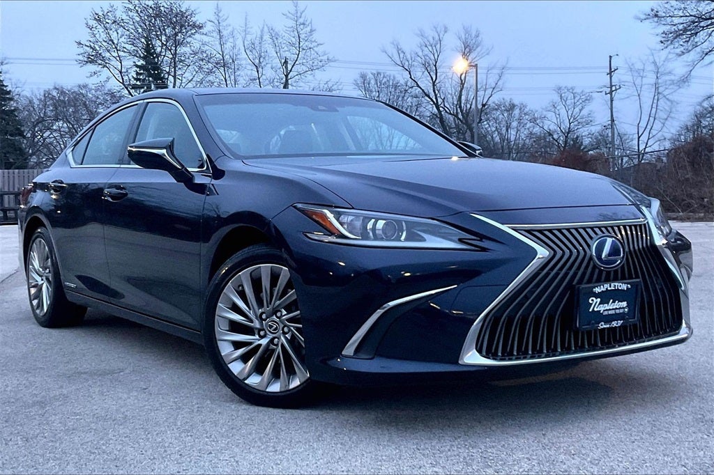 2019 Lexus ES 300h Luxury