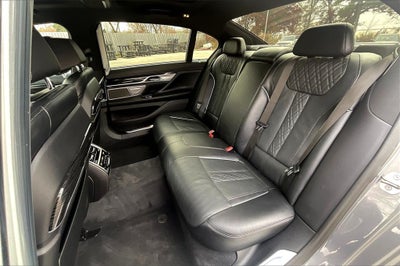 2022 BMW 7 Series 750i xDrive