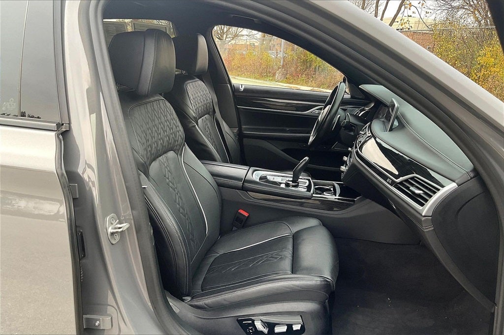 2022 BMW 7 Series 750i xDrive