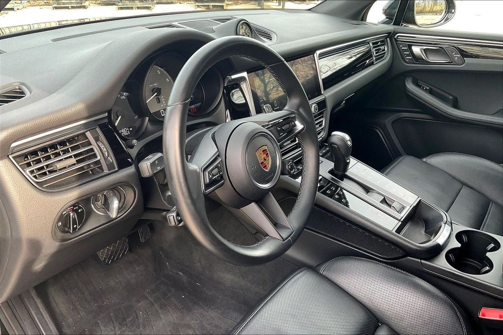 2022 Porsche Macan S