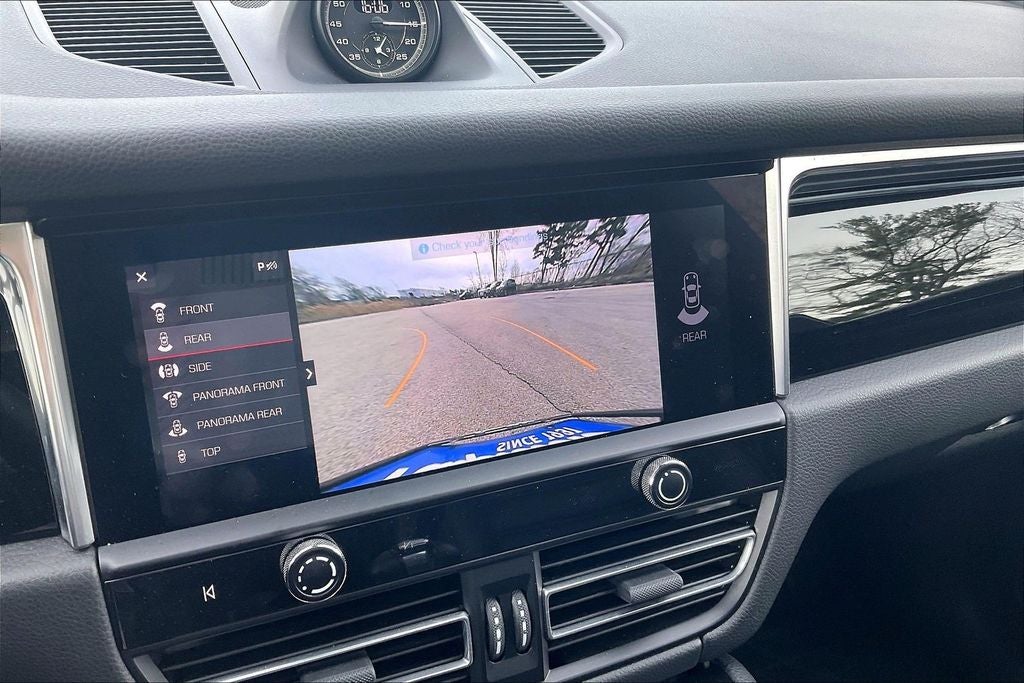 2022 Porsche Macan S