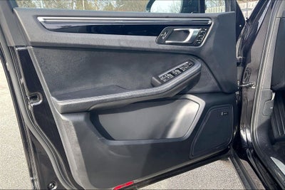 2022 Porsche Macan S