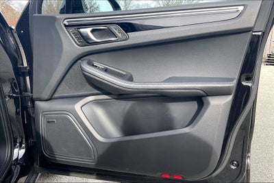 2022 Porsche Macan S