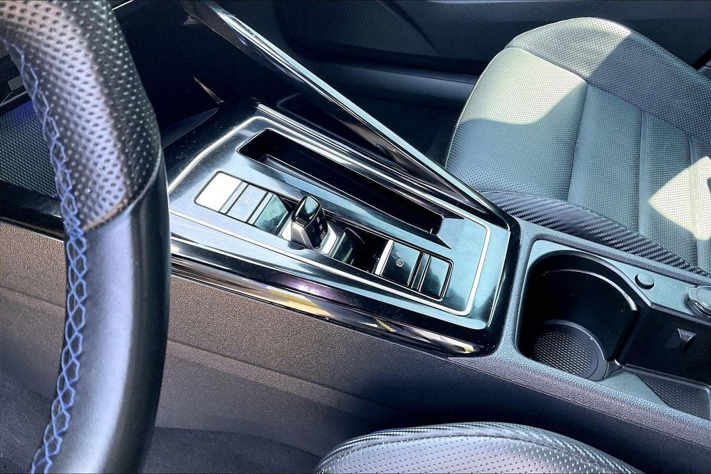 2023 Volkswagen Golf R 2.0T
