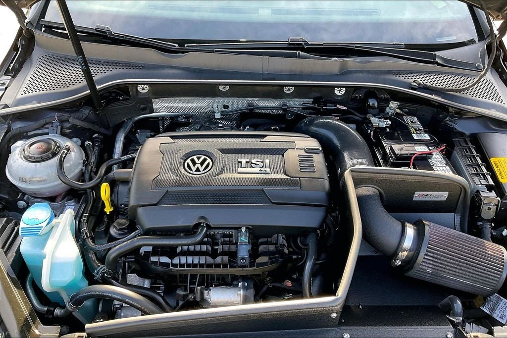 2019 Volkswagen Golf R DCC & Navigation 4Motion