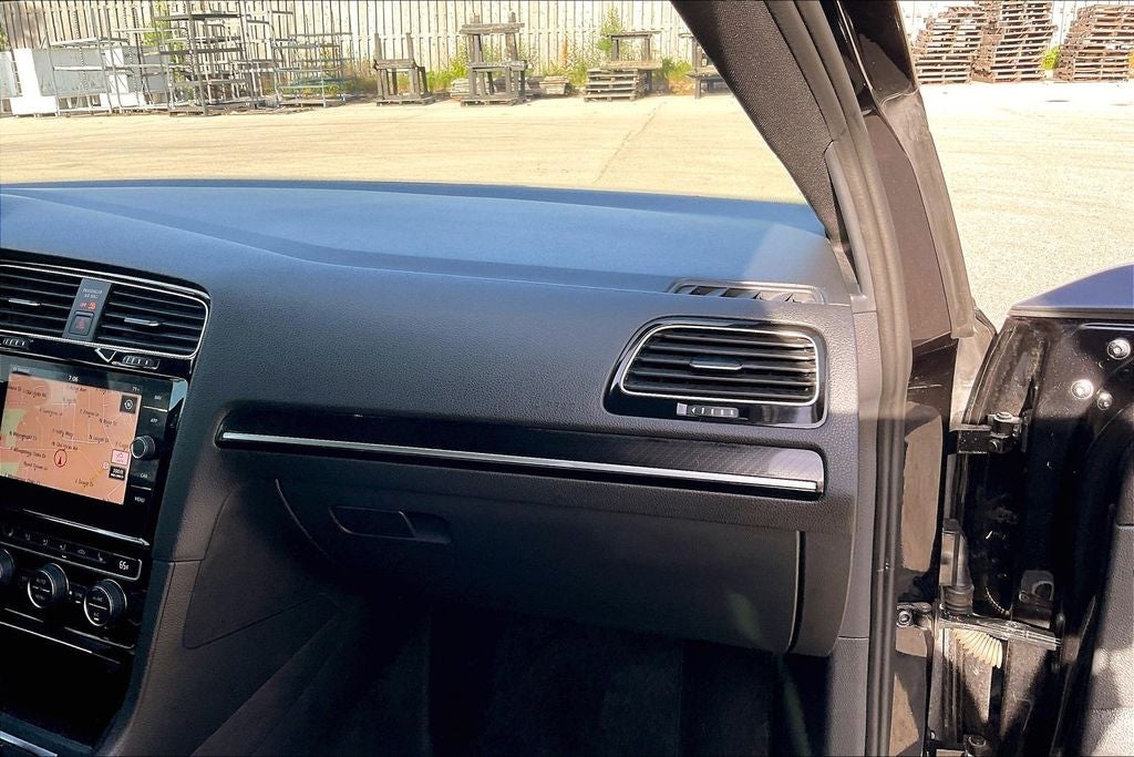 2019 Volkswagen Golf R DCC & Navigation 4Motion
