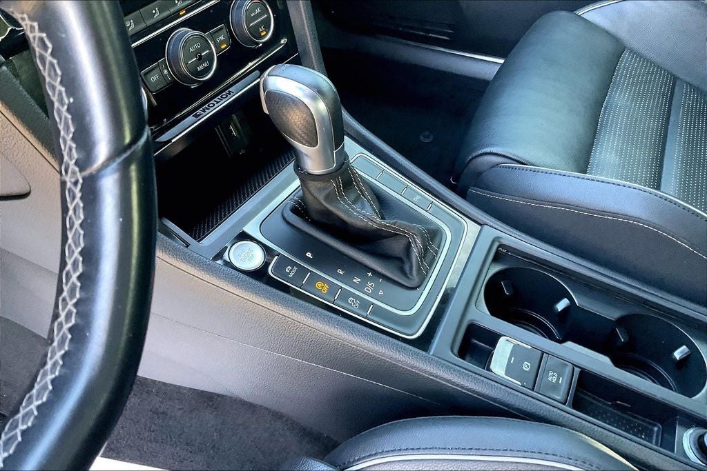 2019 Volkswagen Golf R DCC & Navigation 4Motion