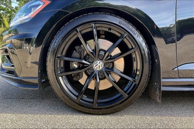2019 Volkswagen Golf R DCC & Navigation 4Motion