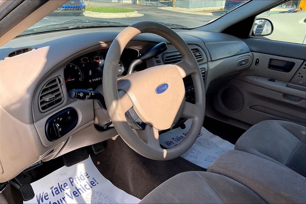 2005 Ford Taurus SE