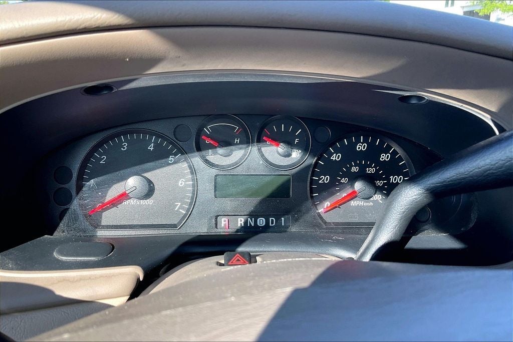 2005 Ford Taurus SE