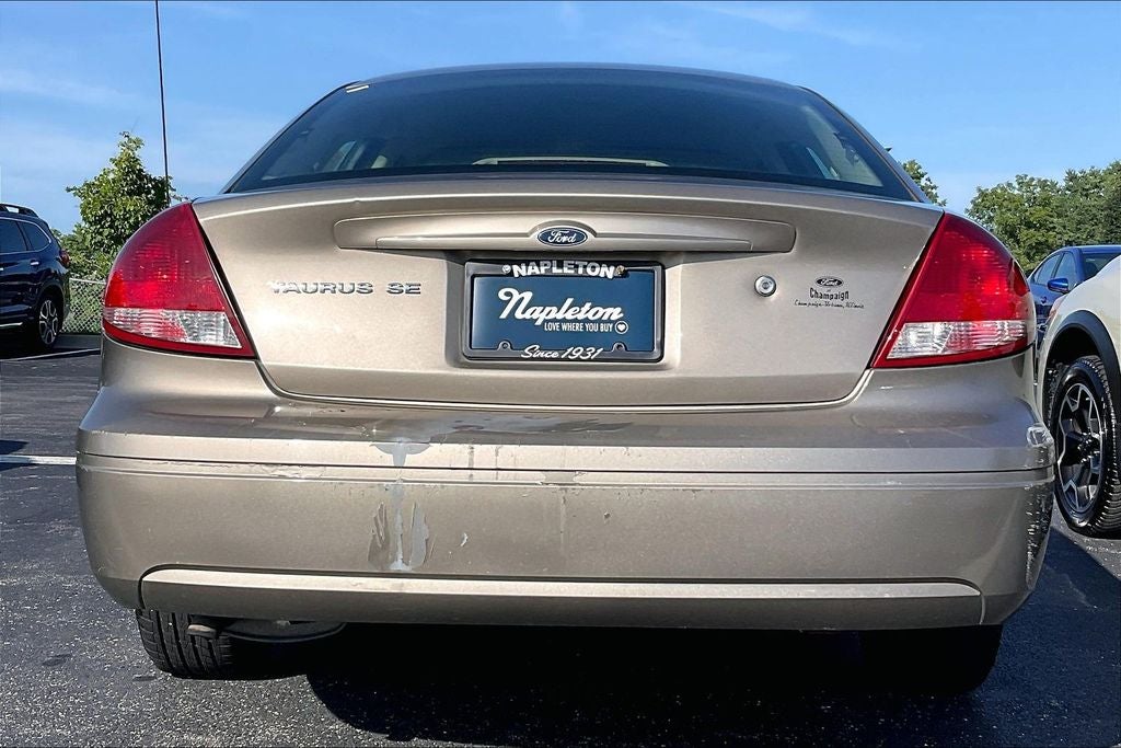 2005 Ford Taurus SE