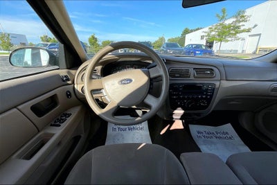 2005 Ford Taurus SE