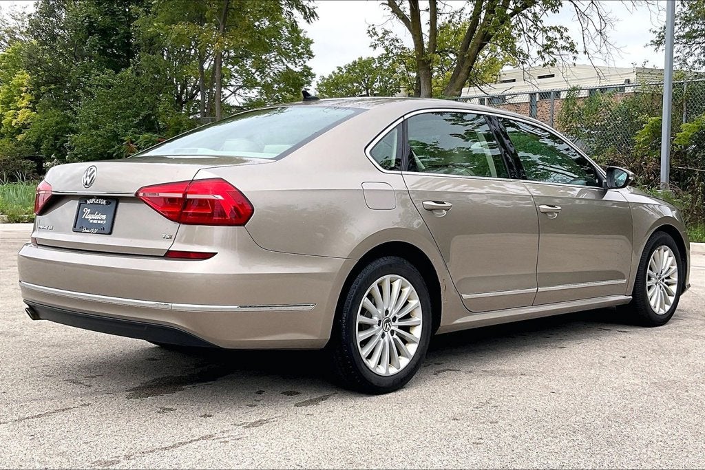 2016 Volkswagen Passat 1.8T SE