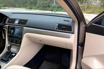 2016 Volkswagen Passat 1.8T SE