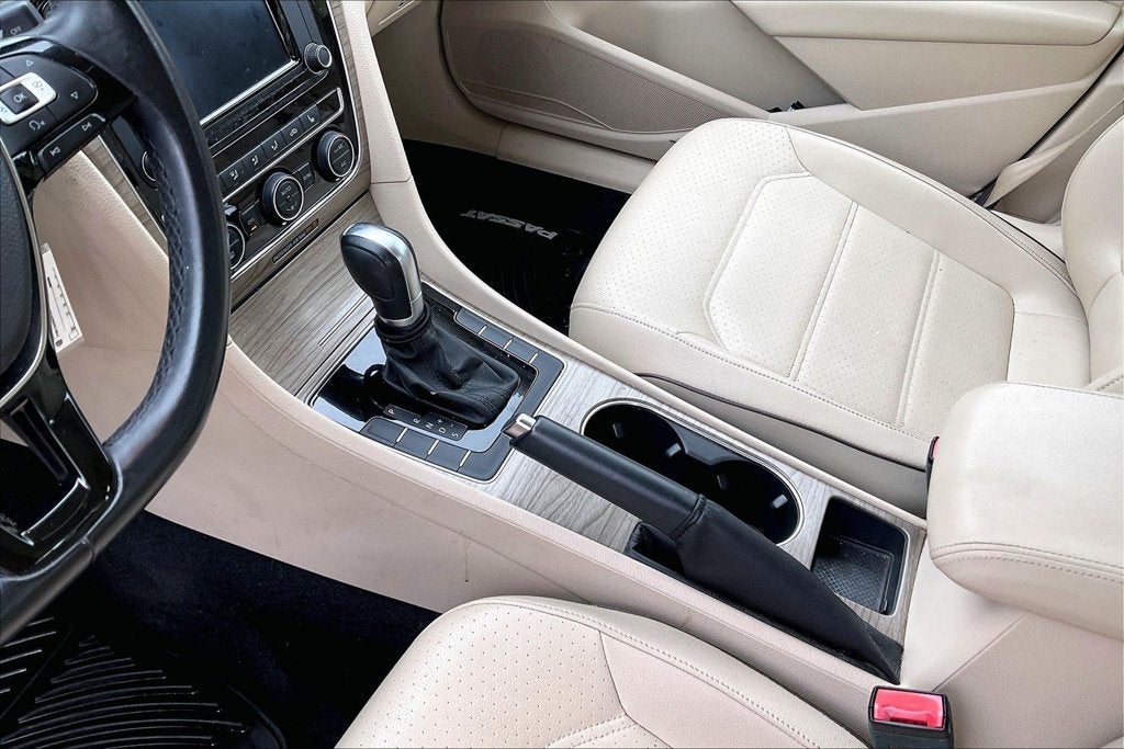 2016 Volkswagen Passat 1.8T SE