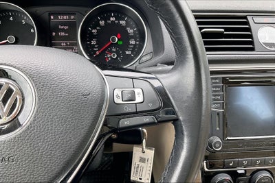2016 Volkswagen Passat 1.8T SE