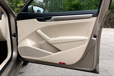2016 Volkswagen Passat 1.8T SE