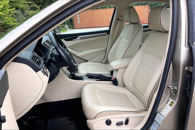 2016 Volkswagen Passat 1.8T SE