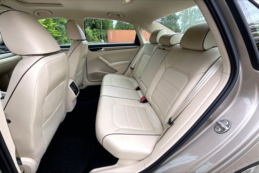 2016 Volkswagen Passat 1.8T SE