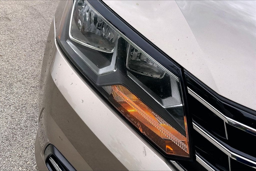 2016 Volkswagen Passat 1.8T SE