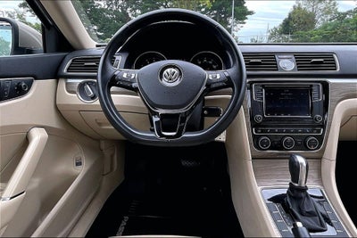 2016 Volkswagen Passat 1.8T SE