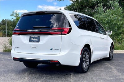 2022 Chrysler Pacifica Hybrid Touring L