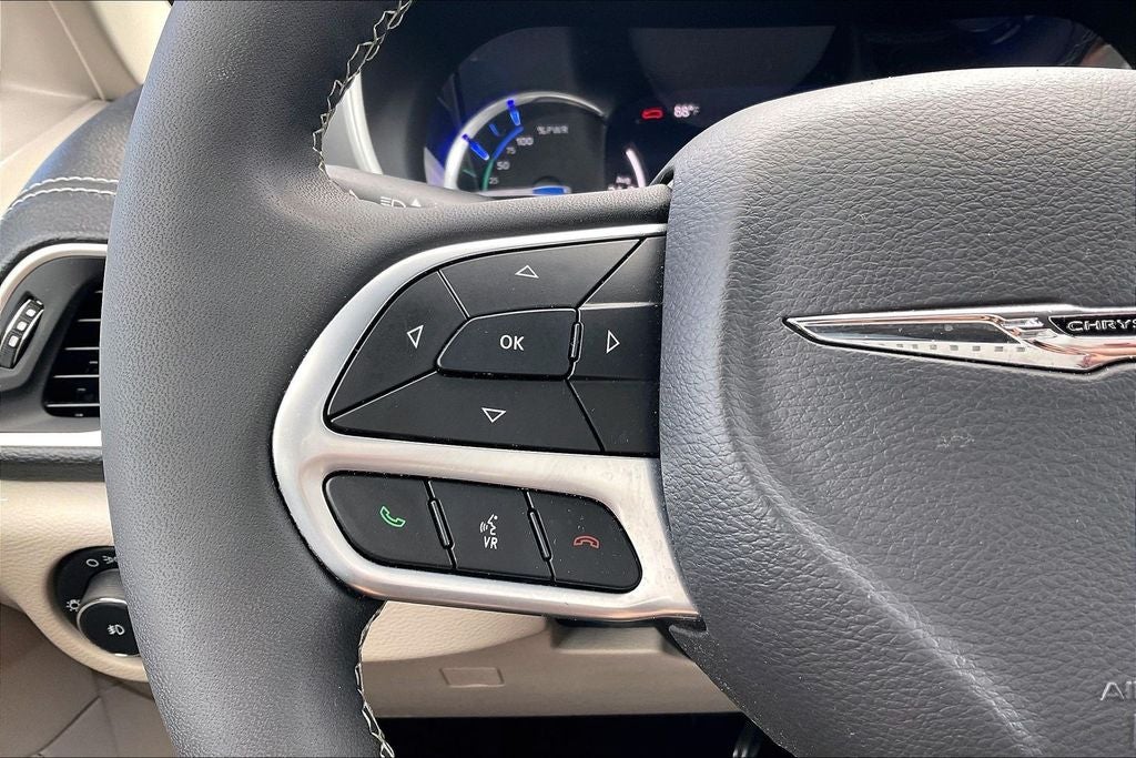 2022 Chrysler Pacifica Hybrid Touring L