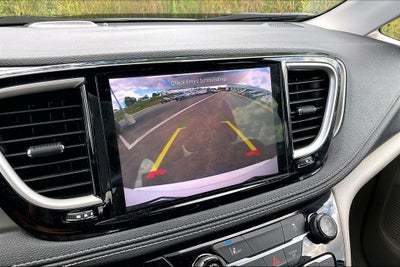 2022 Chrysler Pacifica Hybrid Touring L