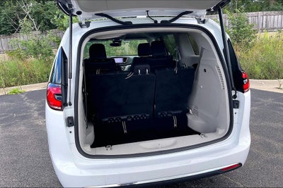2022 Chrysler Pacifica Hybrid Touring L