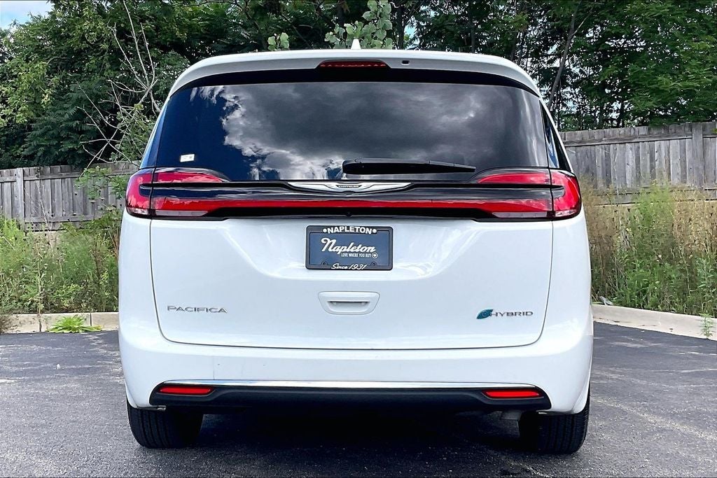 2022 Chrysler Pacifica Hybrid Touring L