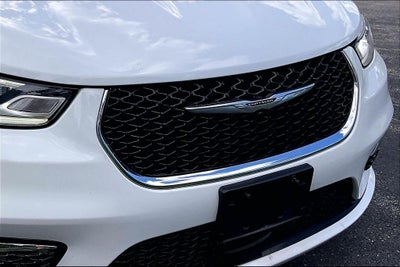 2022 Chrysler Pacifica Hybrid Touring L
