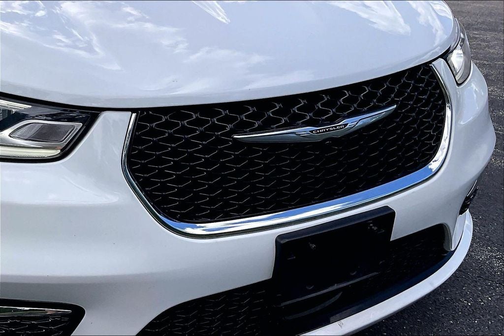 2022 Chrysler Pacifica Hybrid Touring L