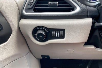 2022 Chrysler Pacifica Hybrid Touring L