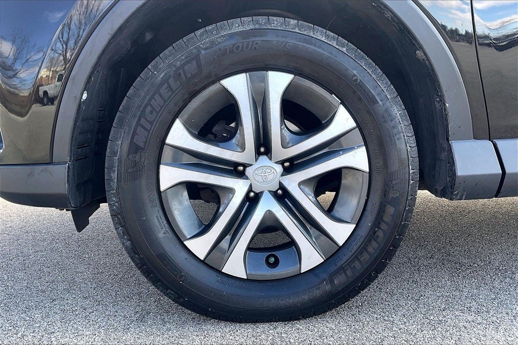 2016 Toyota RAV4 LE