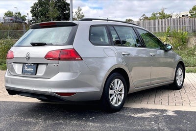 2017 Volkswagen Golf SportWagen S