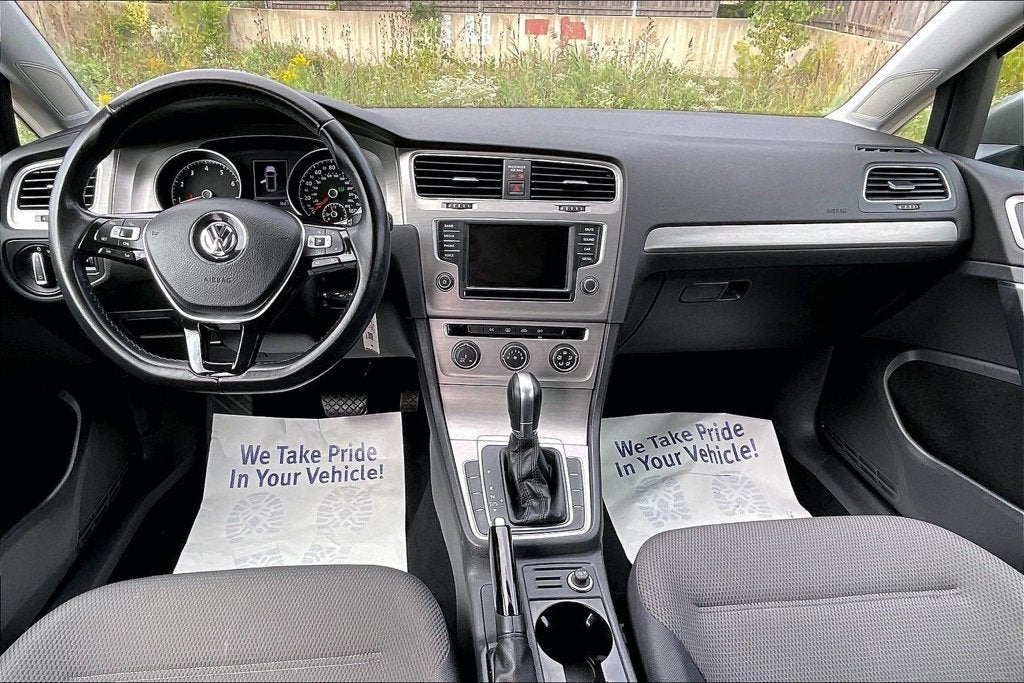 2017 Volkswagen Golf SportWagen S