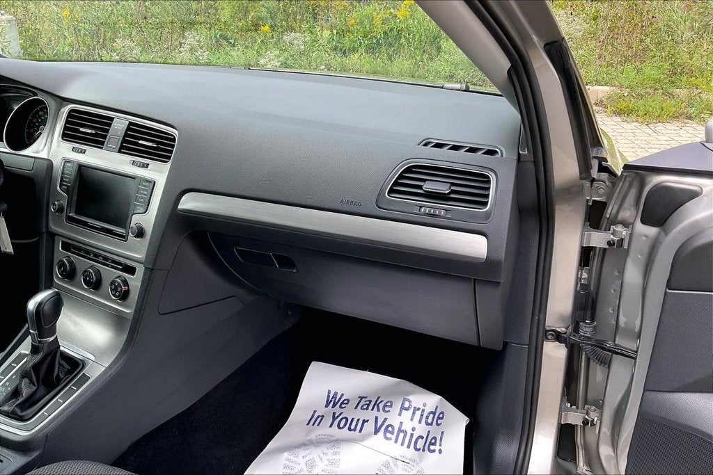 2017 Volkswagen Golf SportWagen S