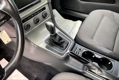 2017 Volkswagen Golf SportWagen S