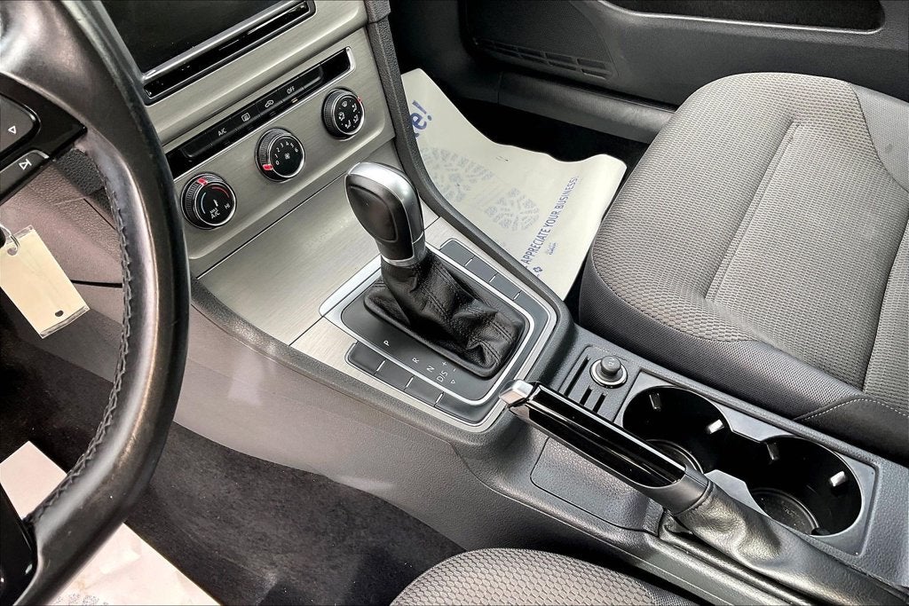 2017 Volkswagen Golf SportWagen S