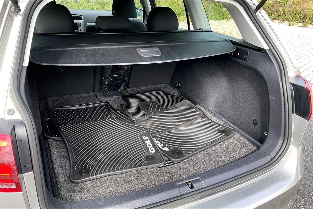 2017 Volkswagen Golf SportWagen S